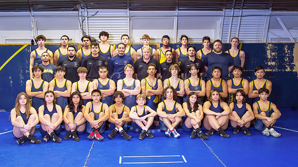 9T4A0073-Edit_wrestling-3